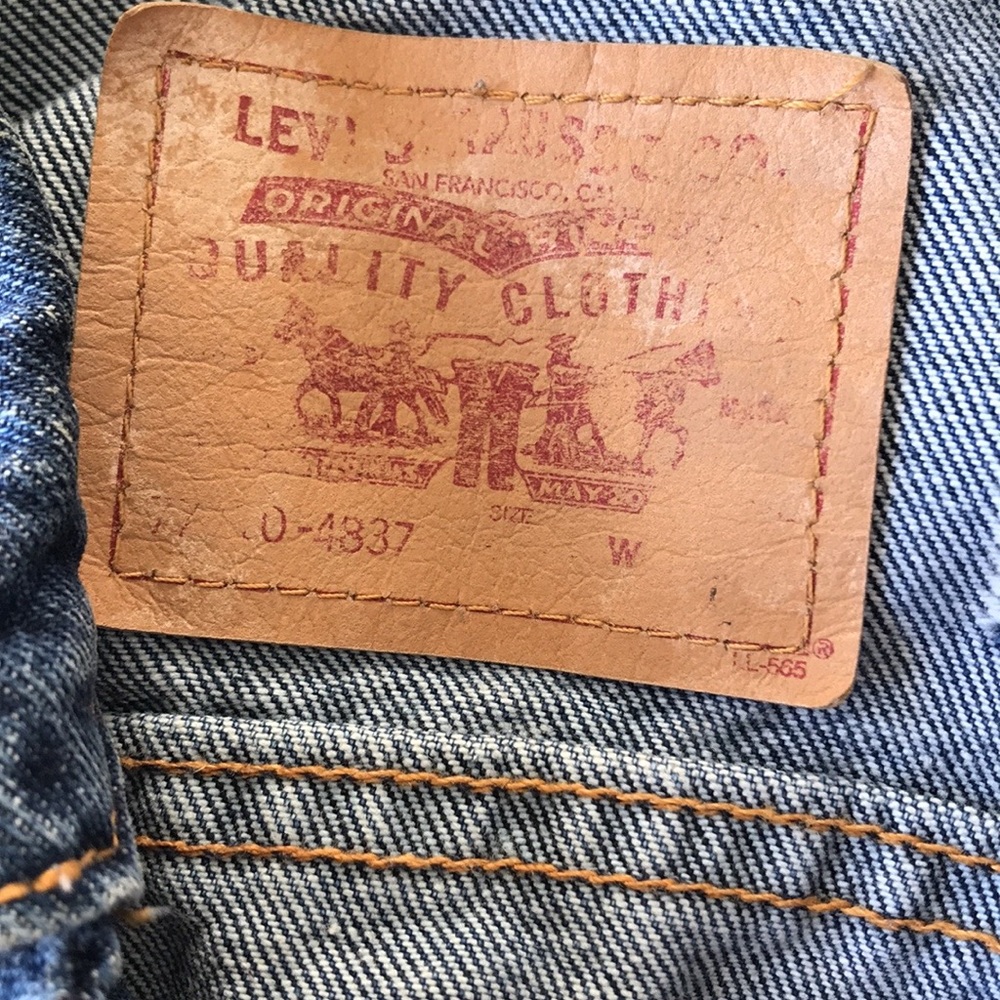 Levi’s distressed denim Jean blue jacket - Picture 6 of 10